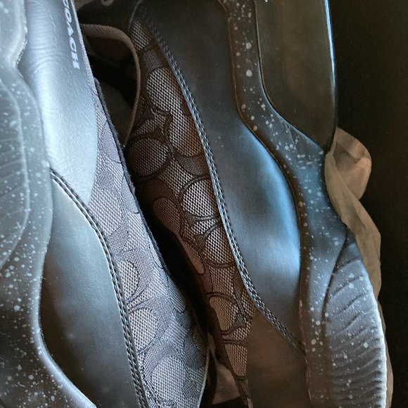 Selling Coach shoes New never used - Picture 3 of 5